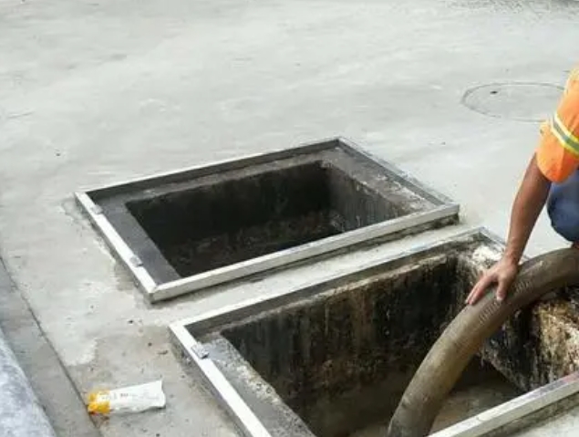 南郊化粪池清理