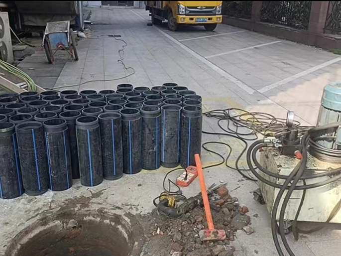 南郊PE置换管厂家 DN315置换管 非开挖管短管置换